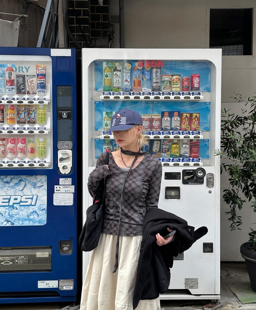 I I韓國直郵㊣東大門實拍女裝新品推薦時尚25春夏T恤含脖帶格紋ITSSONGT恤