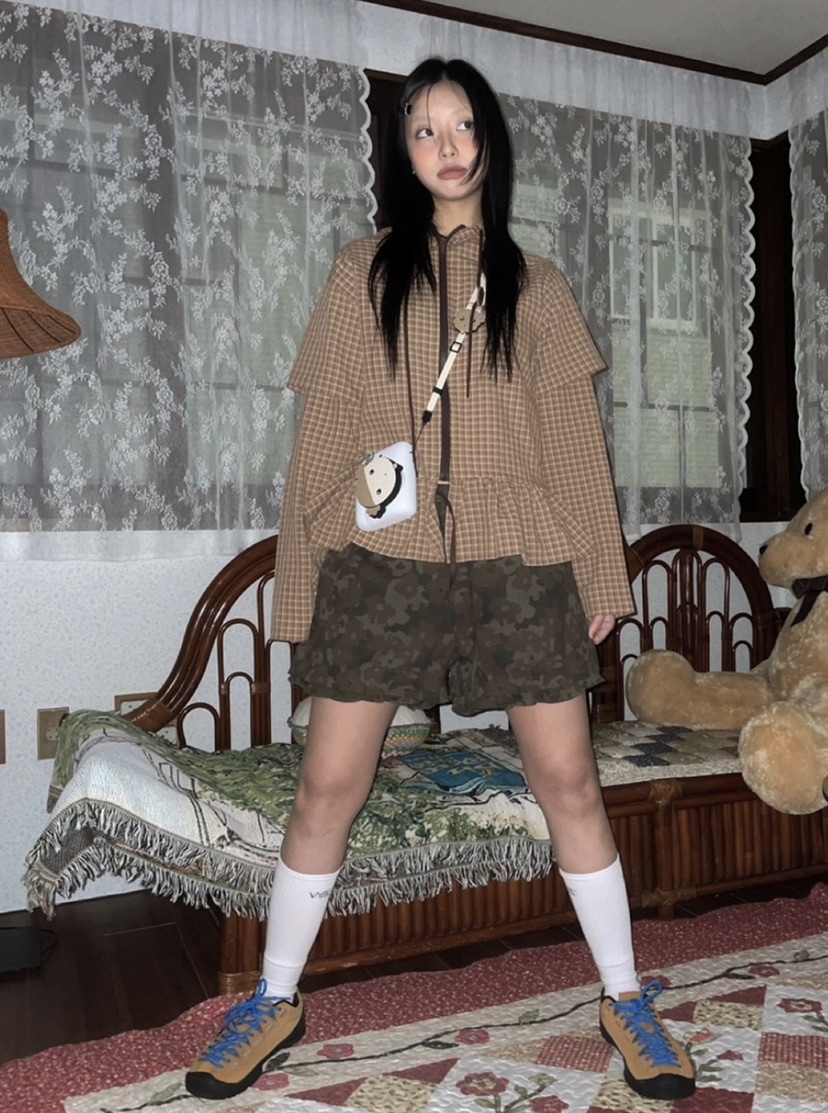 I I韓國直郵㊣東大門實拍女裝新款推薦人氣短褲荷葉邊迷彩ITSSONG短褲