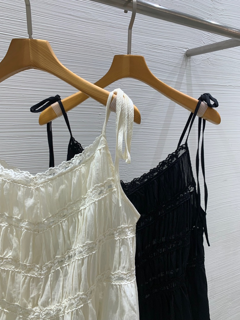 LUCY SALON韓國㊣直郵東大門代購女裝新款推薦人氣吊帶背心LUCY SALON吊帶/背心