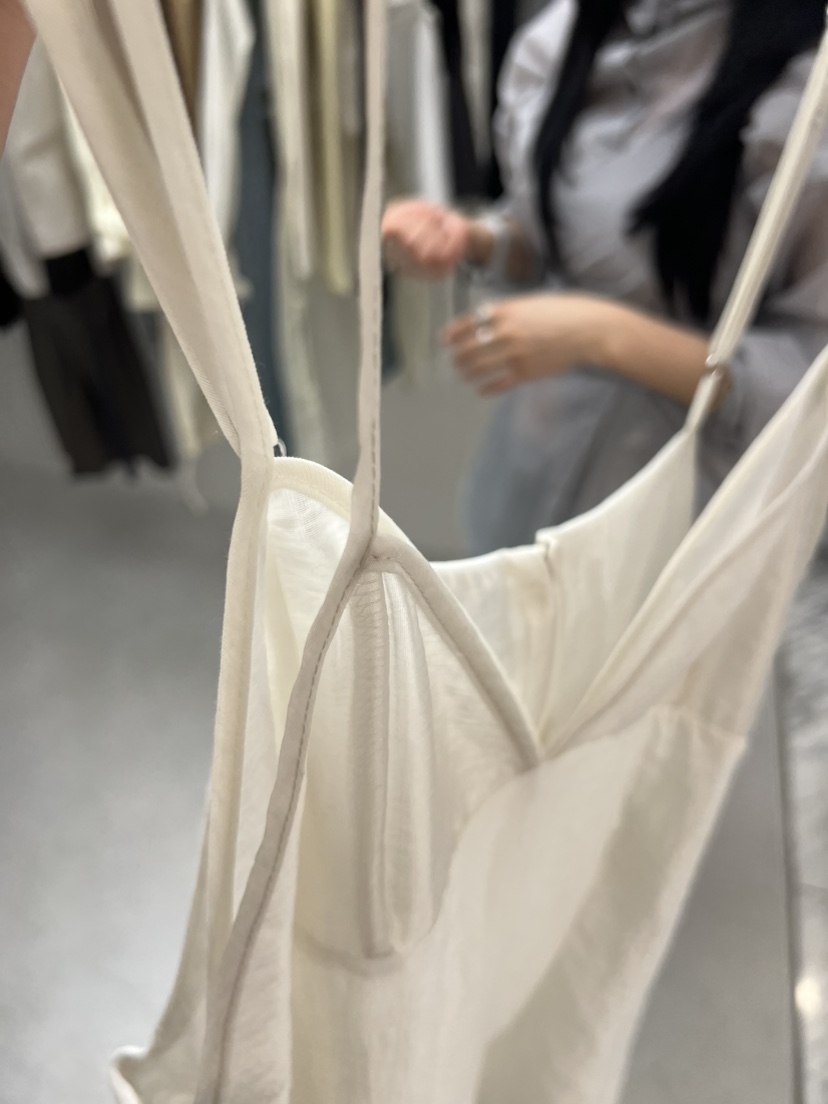 LONDON FLAT韓國直郵㊣女裝新款推薦休閑時尚熱賣吊帶背心LONDON FLAT吊帶/背心