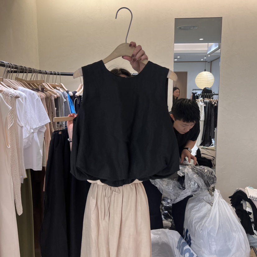 W AND J韓國㊣直郵東大門代購女裝新款熱賣25春夏吊帶背心寬松W AND J吊帶/背心圖色2
