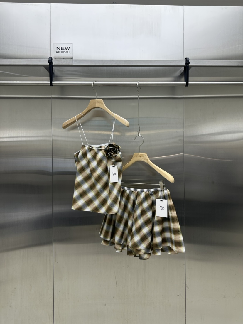 MYDRESS韓國直郵㊣東大門實拍女裝新品時尚推薦人氣套裝套裝MYDRESS套裝圖色2