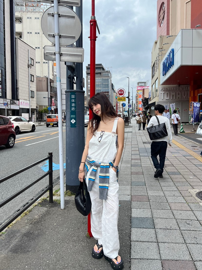 SOLAR韓國直郵㊣女裝新品熱賣推薦人氣時尚休閑25春夏背帶褲蕾絲SOLAR背帶褲
