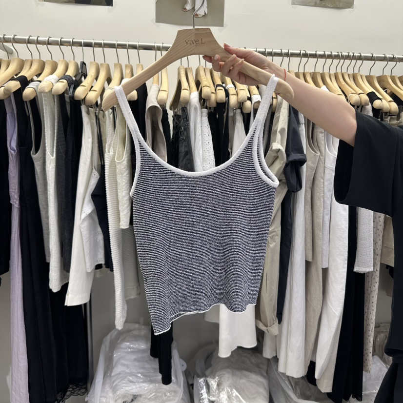 VIVEL韓國直郵㊣東大門實拍女裝新品熱賣時尚吊帶背心不含飾品VIVEL吊帶/背心圖色2