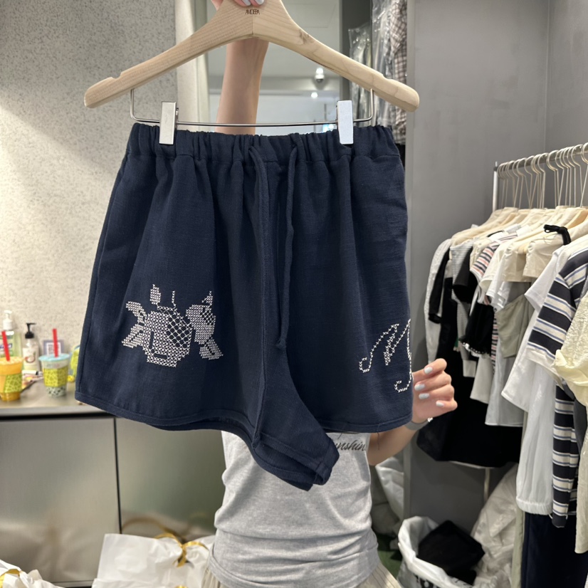 AMOEBA韓國直郵㊣東大門實拍女裝新品人氣推薦25春夏短褲刺繡AMOEBA短褲圖色2