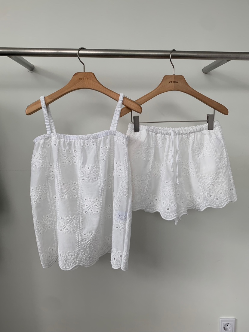 VAARA韓國㊣直郵東大門代購女裝新品時尚25春夏吊帶背心刺繡VAARA吊帶/背心