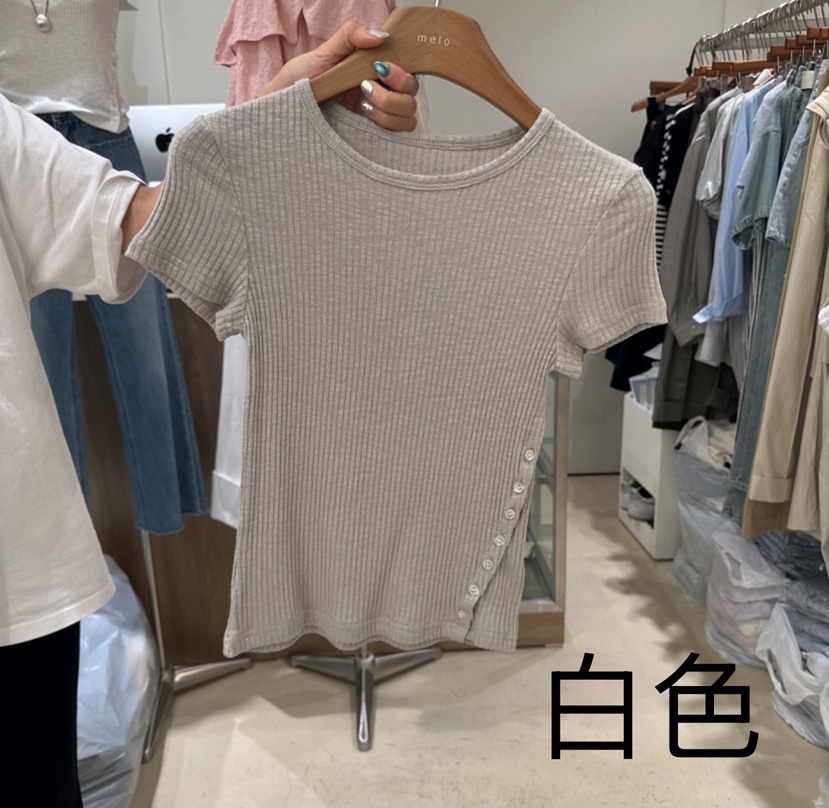 MELO韓國直郵㊣女裝新款人氣時尚熱賣25春夏推薦休閑T恤MELOT恤圖色2