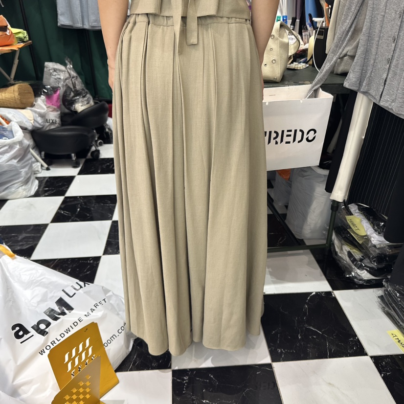 3COLOR(此品牌名稱會遭售假投訴,建議淘寶店鋪商品名稱中不要使用)直郵韓國代購㊣女裝新款時尚長裙Three color長裙