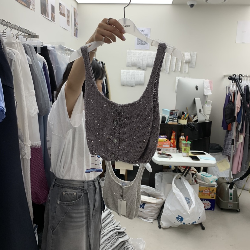 SOLD OUT韓國直郵㊣女裝新品時尚25春夏休閑人氣熱賣吊帶背心SOLD OUT吊帶/背心圖色2