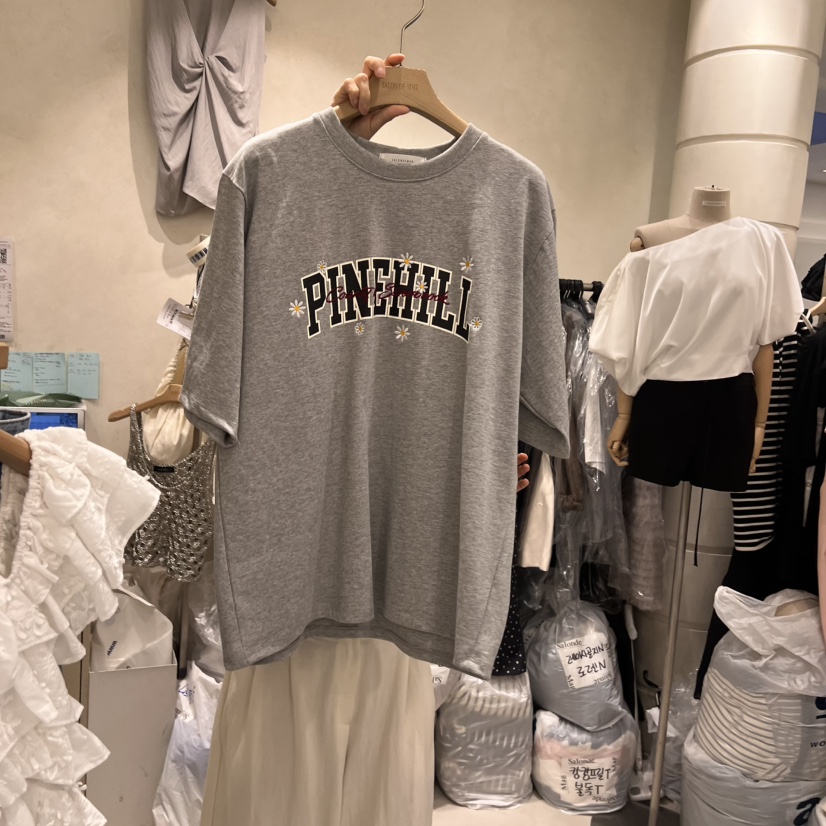 SALONDEMAG韓國直郵㊣女裝新品時尚休閑推薦人氣25春夏T恤刺繡SALONDEMAGT恤圖色2