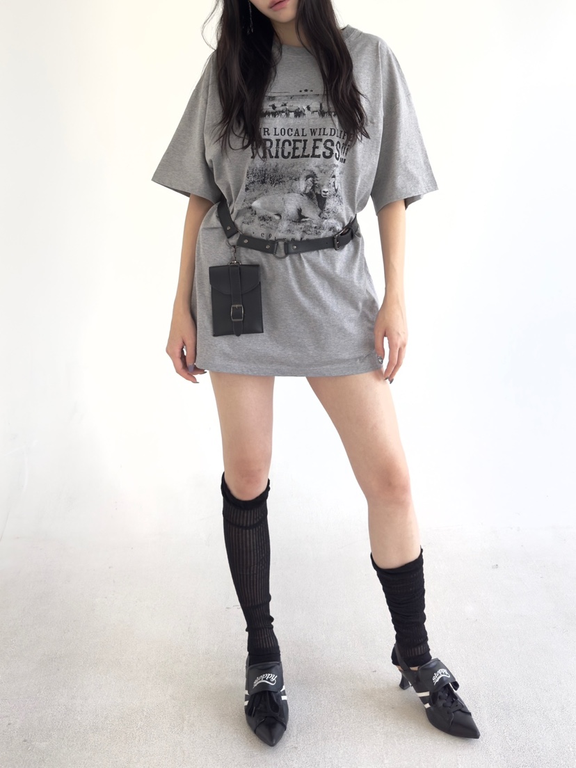 NOV7韓國直郵㊣女裝新品推薦休閑熱賣時尚25春夏人氣T恤the ebony eyes/NOV7T恤