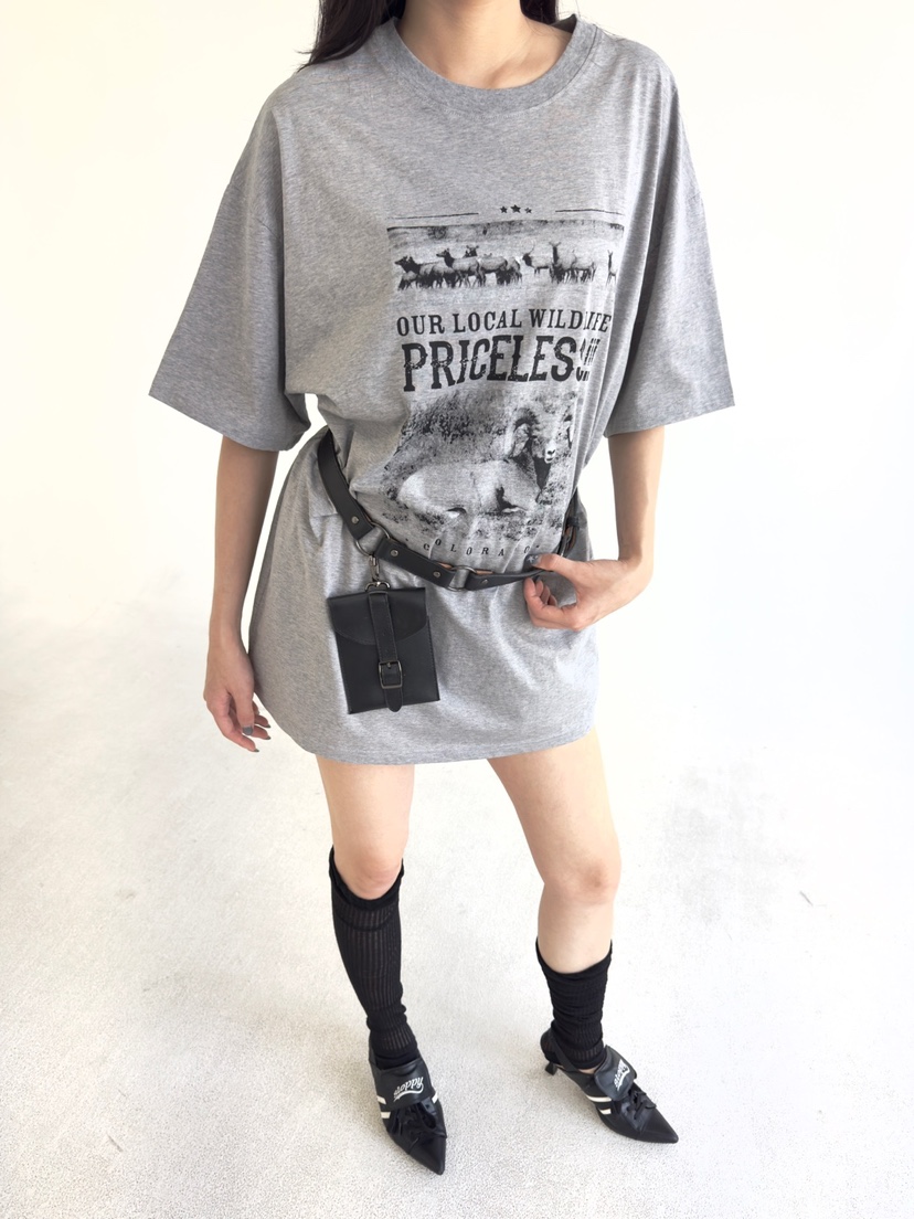 NOV7韓國直郵㊣女裝新品推薦休閑熱賣時尚25春夏人氣T恤the ebony eyes/NOV7T恤