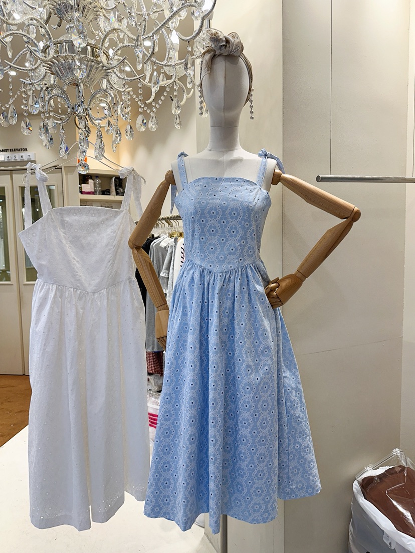 81 MARKET-L韓國直郵㊣東大門實拍女裝新品熱賣時尚連衣裙81 MARKET-L連衣裙