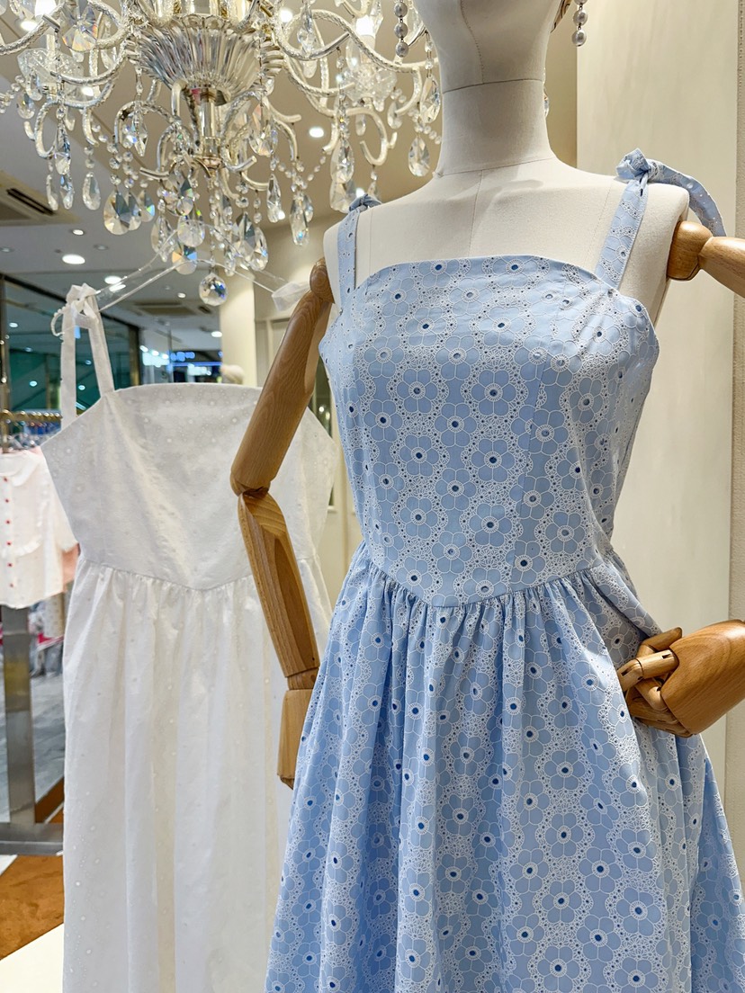 81 MARKET-L韓國直郵㊣東大門實拍女裝新品熱賣時尚連衣裙81 MARKET-L連衣裙