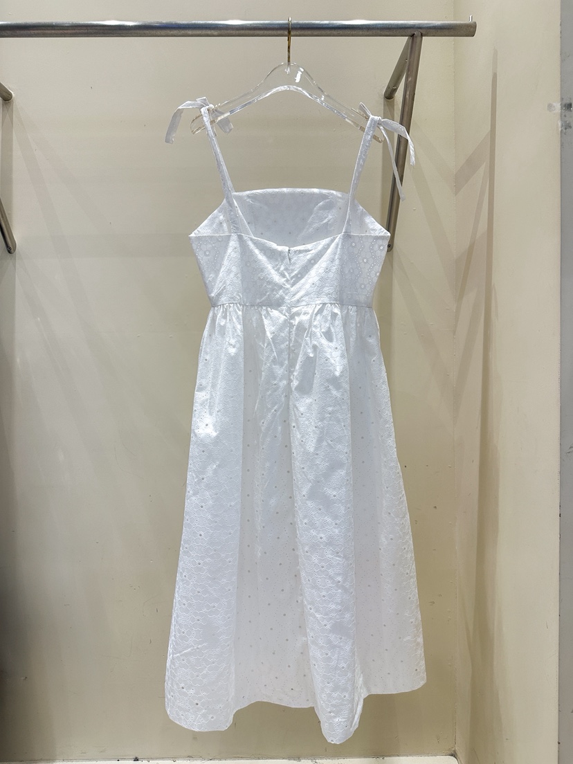 81 MARKET-L韓國直郵㊣東大門實拍女裝新品熱賣時尚連衣裙81 MARKET-L連衣裙