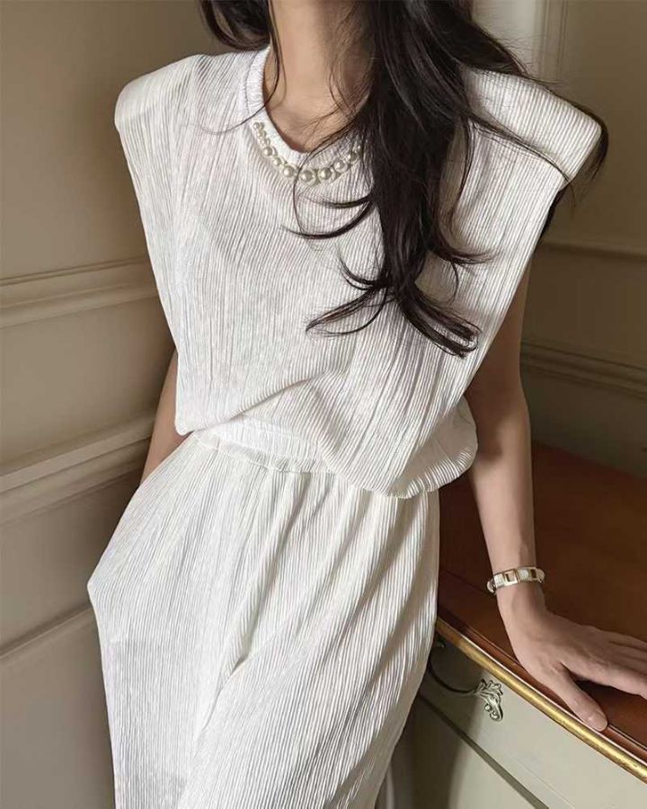 FEMME韓國直郵㊣東大門實拍女裝新品熱賣時尚推薦休閑人氣套裝FEMME套裝