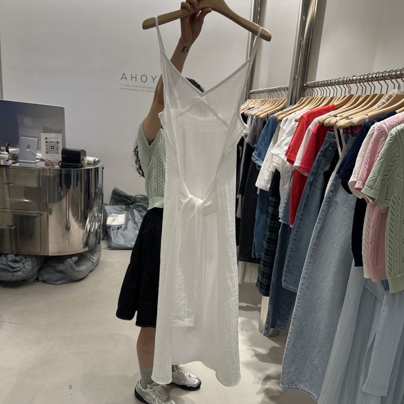 AHOY韓國直郵㊣東大門實拍女裝新品25春夏休閑時尚推薦連衣裙AHOY連衣裙圖色2