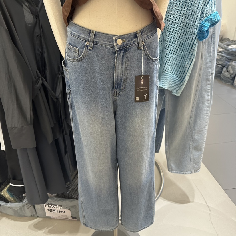 RENDER韓國直郵㊣東大門實拍女裝新品人氣熱賣休閑推薦牛仔褲RENDER牛仔褲
