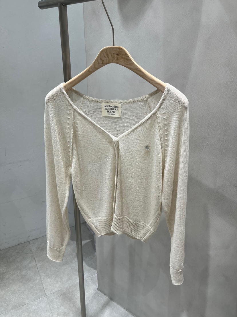 EVERCOMMERCE METICULOUSLY DESIGNED韓國㊣直郵東大門代購女裝新款人氣針織衫開衫EVERCOMMERCE METICULOUSLY DESIGNED針織衫