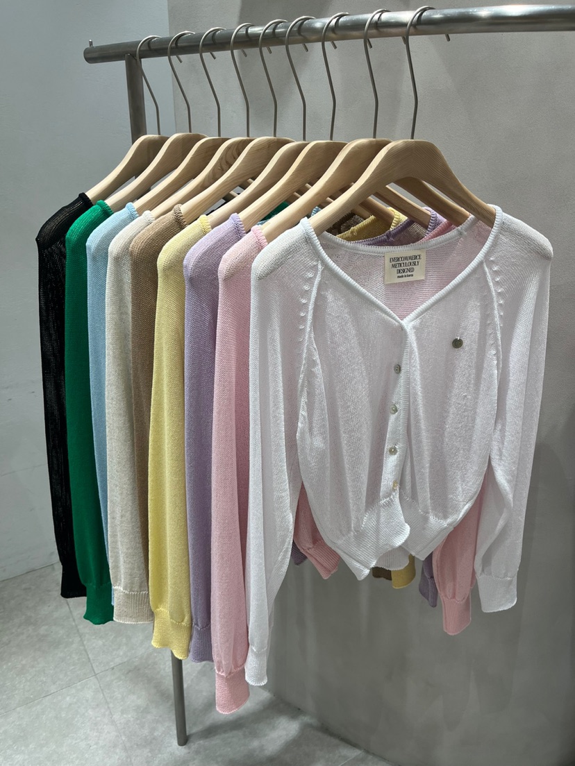 EVERCOMMERCE METICULOUSLY DESIGNED韓國直郵㊣東大門實拍女裝新款人氣針織衫開衫EVERCOMMERCE METICULOUSLY DESIGNED針織衫