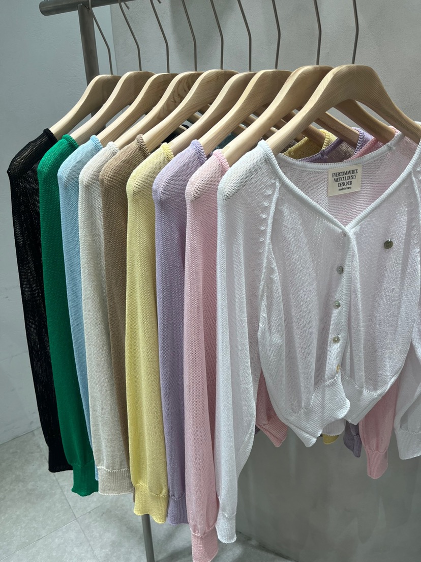 EVERCOMMERCE METICULOUSLY DESIGNED韓國直郵㊣東大門實拍女裝新款人氣針織衫開衫EVERCOMMERCE METICULOUSLY DESIGNED針織衫
