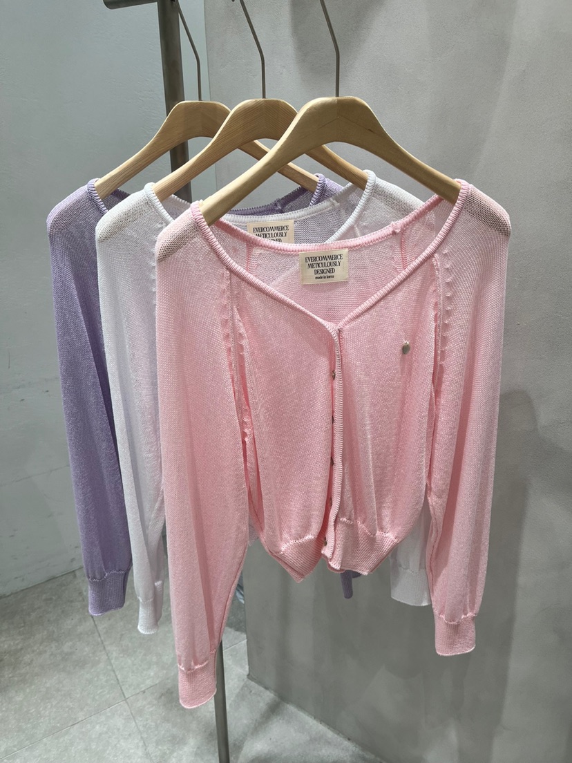 EVERCOMMERCE METICULOUSLY DESIGNED韓國直郵㊣東大門實拍女裝新款人氣針織衫開衫EVERCOMMERCE METICULOUSLY DESIGNED針織衫