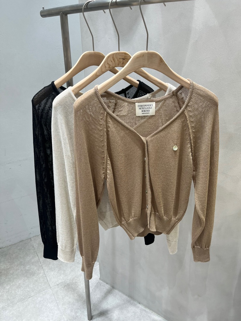 EVERCOMMERCE METICULOUSLY DESIGNED韓國直郵㊣東大門實拍女裝新款人氣針織衫開衫EVERCOMMERCE METICULOUSLY DESIGNED針織衫