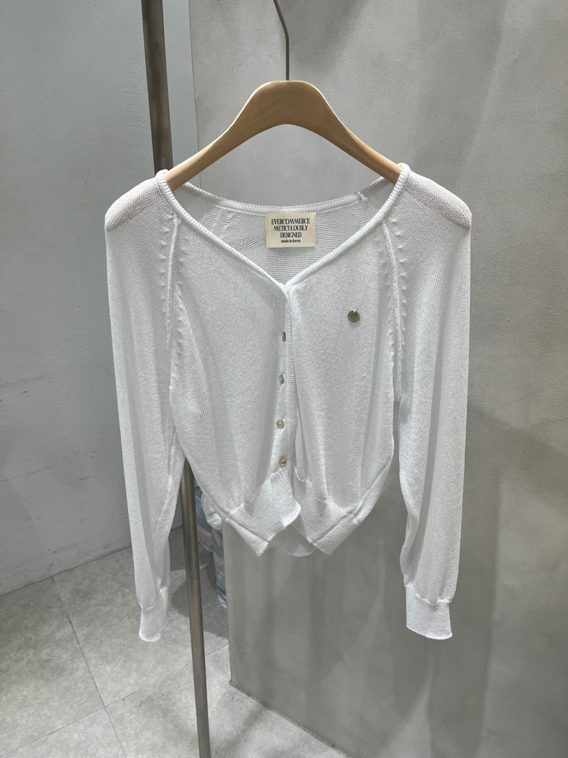 EVERCOMMERCE METICULOUSLY DESIGNED韓國直郵㊣東大門實拍女裝新款人氣針織衫開衫EVERCOMMERCE METICULOUSLY DESIGNED針織衫圖色2