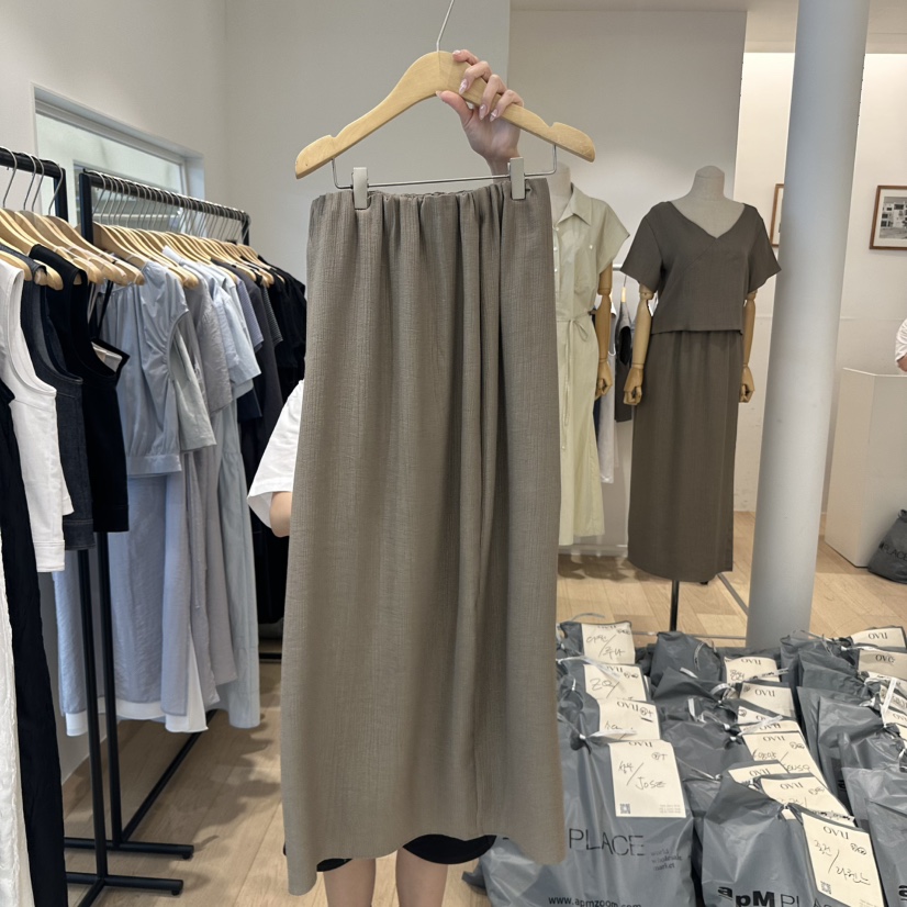 OVU直郵韓國代購㊣女裝新品時尚推薦熱賣休閑25春夏長裙褶皺OVU長裙圖色2