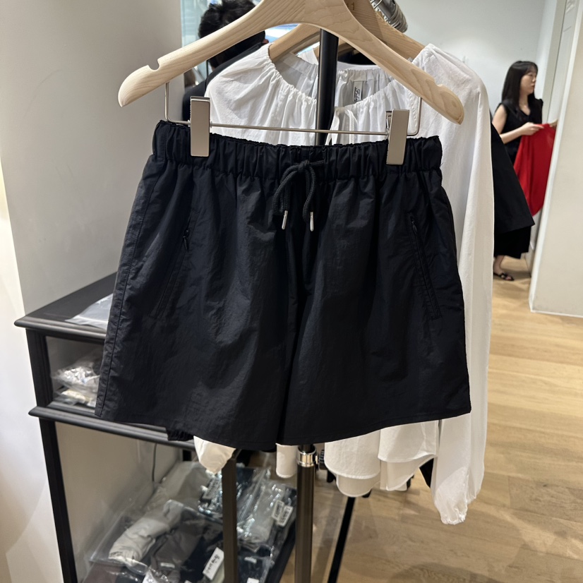 FEBRUARY 11韓國直郵㊣東大門實拍女裝新品人氣熱賣休閑短褲FEBRUARY11短褲圖色2