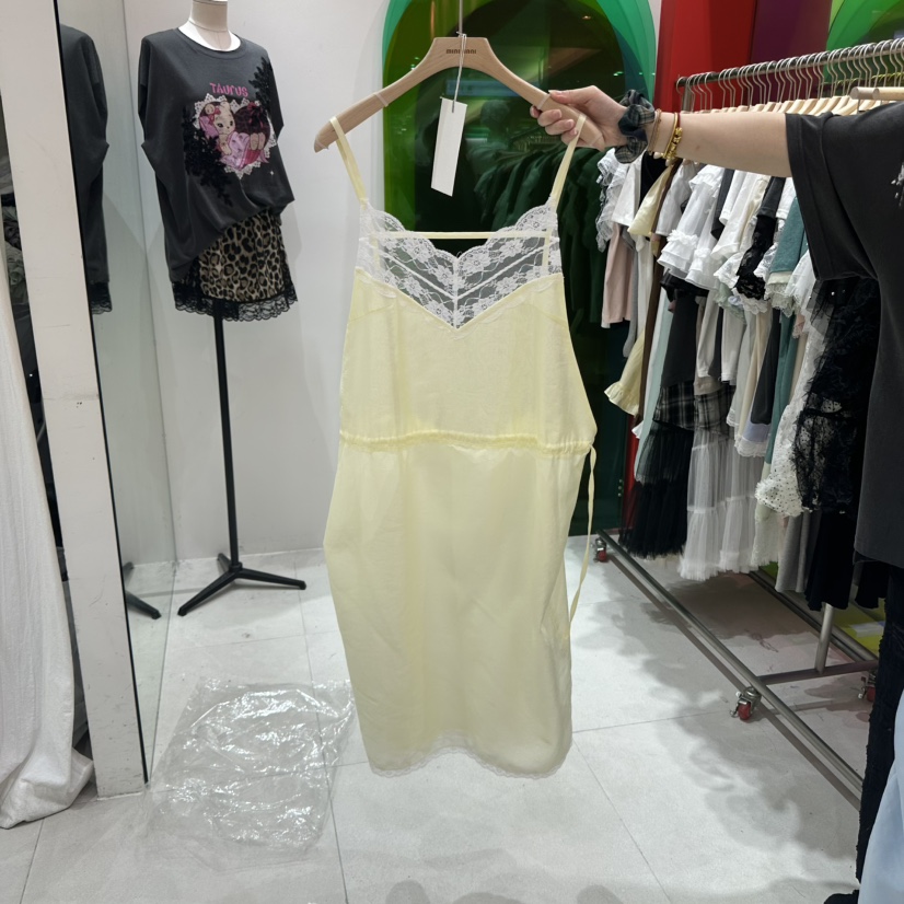 MINI UNNI韓國直郵㊣女裝新款推薦休閑25春夏熱賣人氣連衣裙MINI UNNI連衣裙圖色2