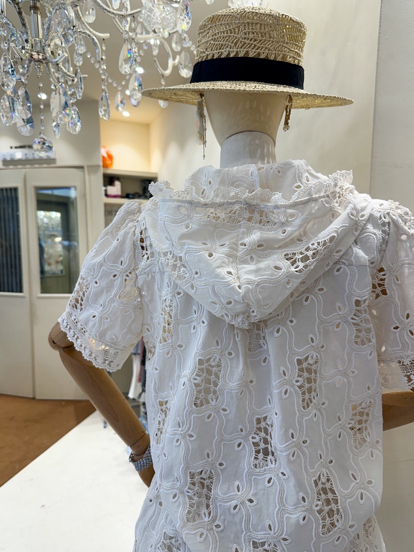 81 MARKET-L直郵韓國代購㊣女裝新品25春夏時尚襯衫蕾絲衫81 MARKET-L襯衫/蕾絲衫