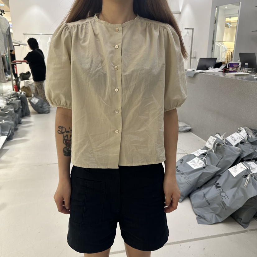 GALLERY-P韓國直郵㊣東大門實拍女裝新品人氣休閑襯衫蕾絲衫GALLERY襯衫/蕾絲衫圖色2