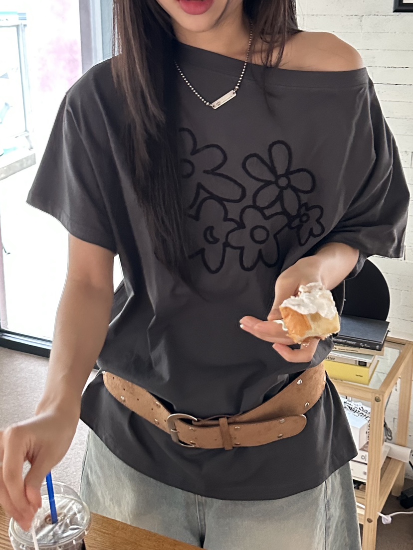 I MFACT東大門實拍女裝新款熱賣人氣25春夏T恤不含腰帶刺繡露肩I MFACTT恤
