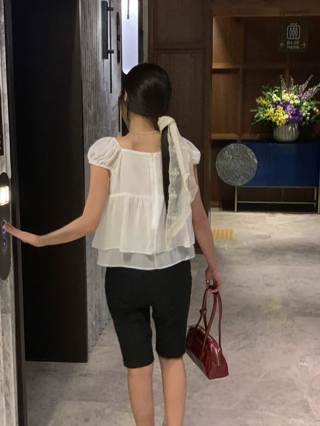 AUGUSTLOUNGE韓國直郵女士新款職業時尚推薦襯衫蕾絲衫雪紡AUGUSTLOUNGE襯衫/蕾絲衫