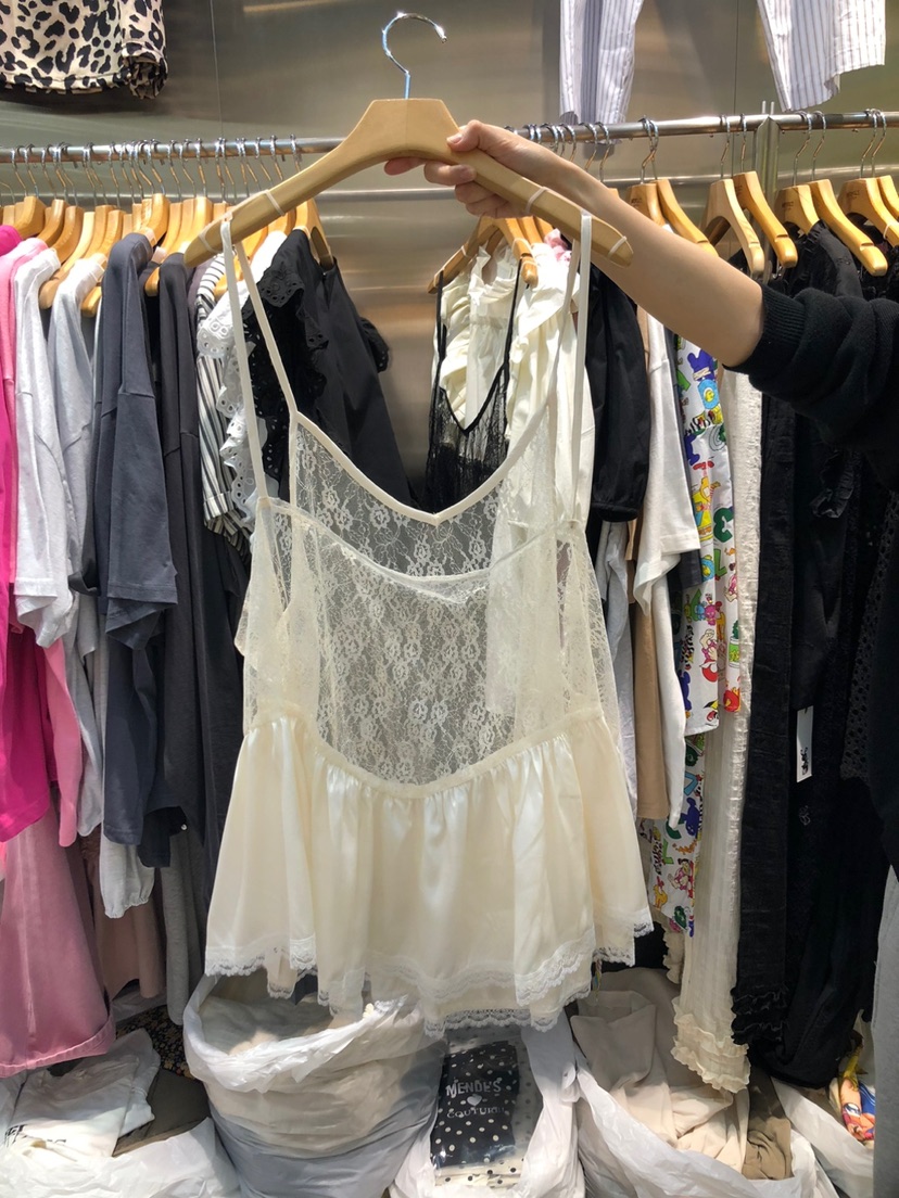 MENDL S直郵韓國代購㊣女裝新款熱賣人氣吊帶背心蕾絲緊身MENDL S吊帶/背心