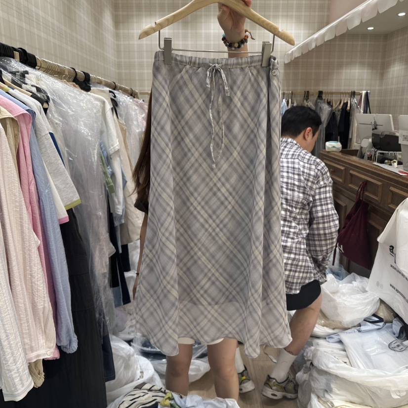 OURMOMENT韓國直郵㊣女裝新品人氣時尚推薦25春夏休閑熱賣長裙OURMOMENT長裙圖色2