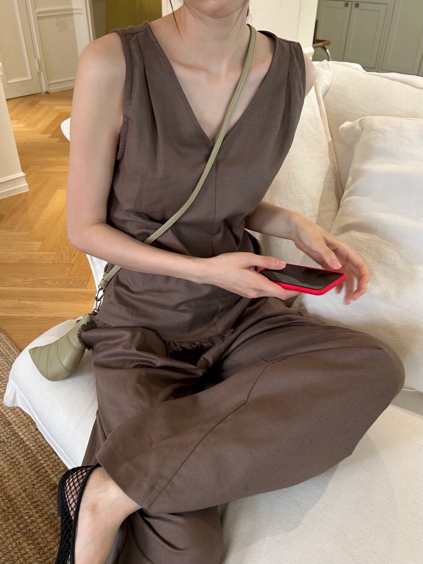 ME MO東大門直郵女士新款休閑25春夏熱賣吊帶背心不含腰帶ME MO吊帶/背心圖色3