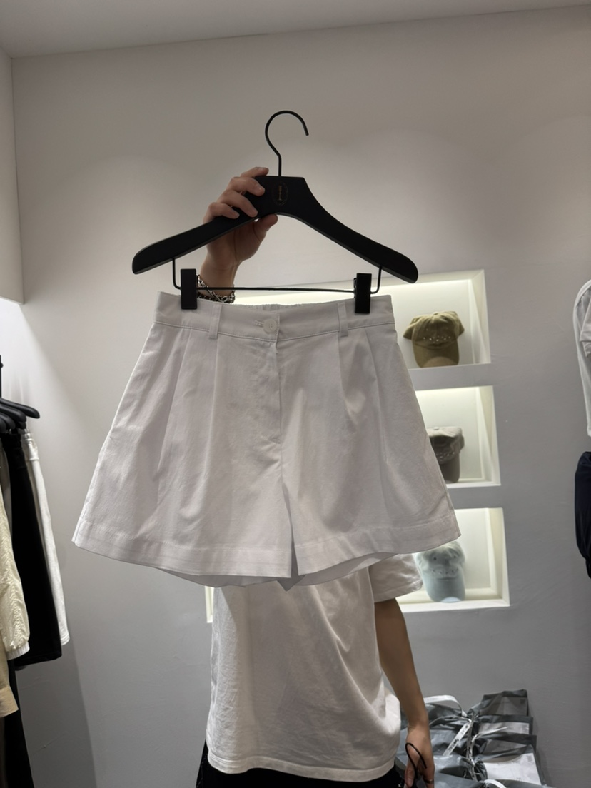 NOCTURNAL VIBE東大門直郵女士新款真品時尚熱賣人氣短褲亞麻NOCTURNAL VIBE短褲
