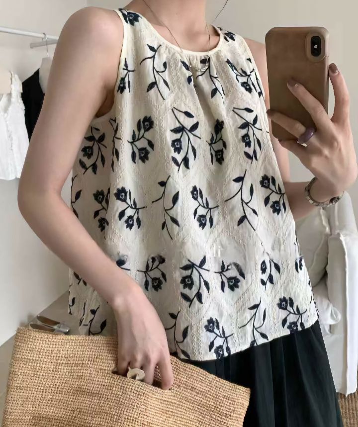 FEMME韓國直郵㊣女裝新品時尚推薦25春夏休閑人氣吊帶背心刺繡FEMME吊帶/背心