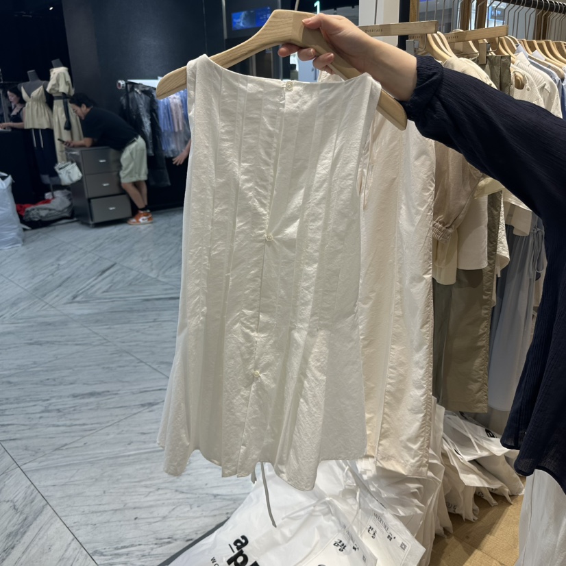 OVERTAKE韓國直郵㊣東大門實拍女裝新品熱賣25春夏人氣連衣裙OVERTAKE連衣裙