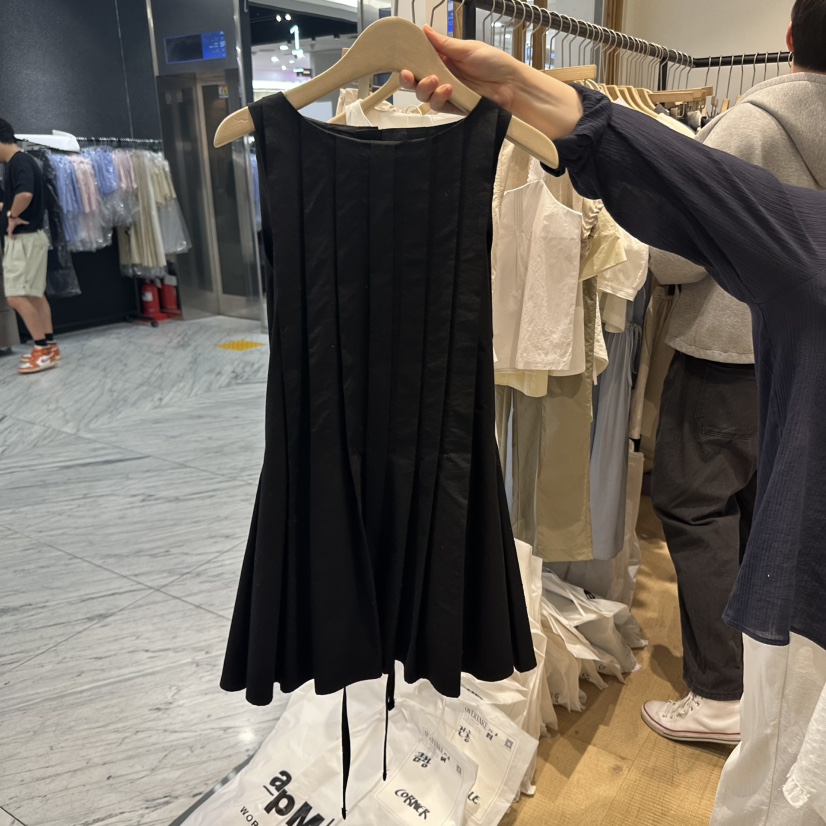 OVERTAKE韓國直郵㊣東大門實拍女裝新品熱賣25春夏人氣連衣裙OVERTAKE連衣裙圖色2