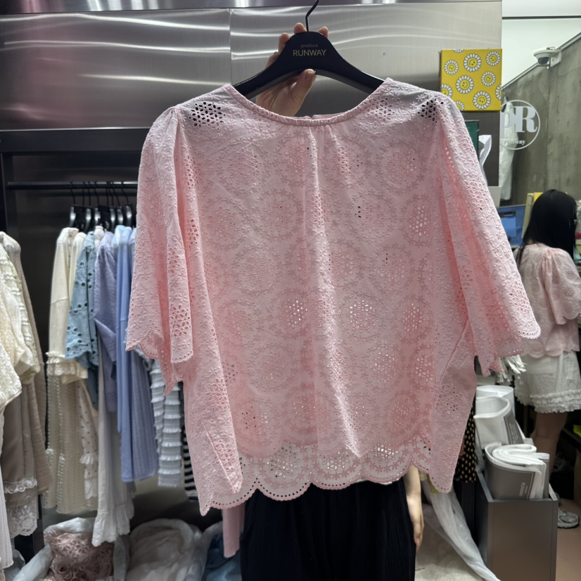 RUNWAY-런웨이東大門實拍女裝新品熱賣職業時尚襯衫蕾絲衫RUNWAY襯衫/蕾絲衫圖色2