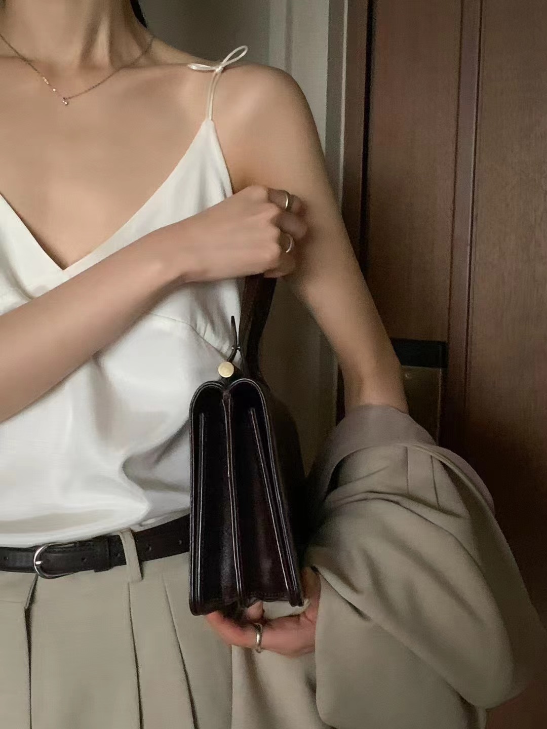 NEED MORE韓國代購女士新品職業推薦25春夏休閑時尚吊帶背心NEED MORE吊帶/背心
