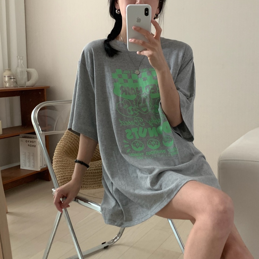 HELLO JINI韓國直郵㊣東大門實拍女裝新款人氣推薦時尚T恤HELLO JINIT恤圖色2