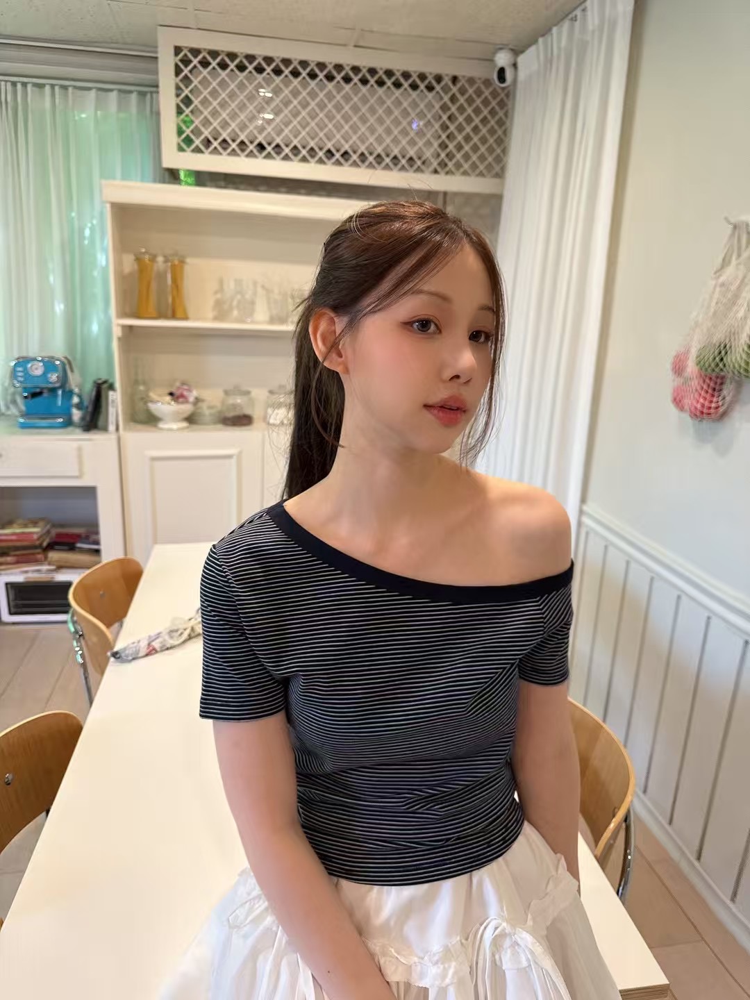 THEHANDS韓國直郵㊣東大門實拍女裝新品推薦人氣時尚休閑T恤THEHANDST恤圖色2