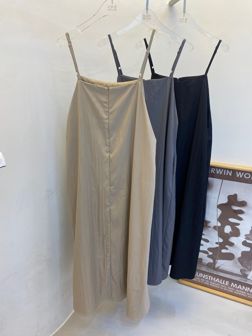 BLACK BIJOU韓國直郵㊣東大門實拍女裝新品時尚連衣裙修身長款BLACK BIJOU連衣裙