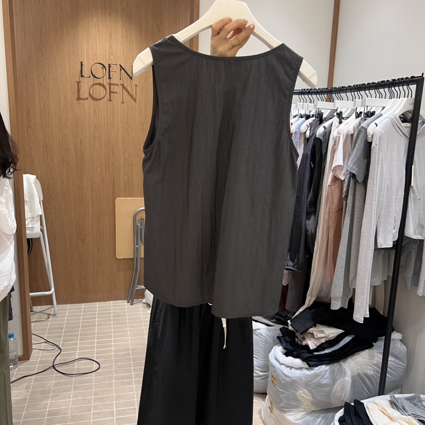 LOFN韓國直郵㊣東大門實拍女裝新品時尚25春夏人氣吊帶背心LOFN吊帶/背心