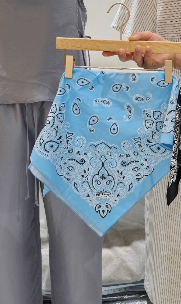 J SHOP韓國直郵㊣東大門實拍女裝新品推薦人氣熱賣圍巾披肩J_SHOP圍巾/披肩