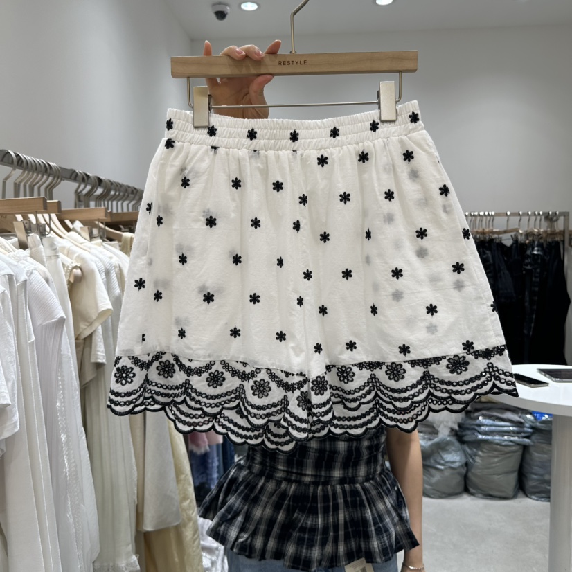 RE STYLE-Q韓國直郵㊣東大門實拍女裝新品時尚休閑短褲刺繡RE STYLE短褲